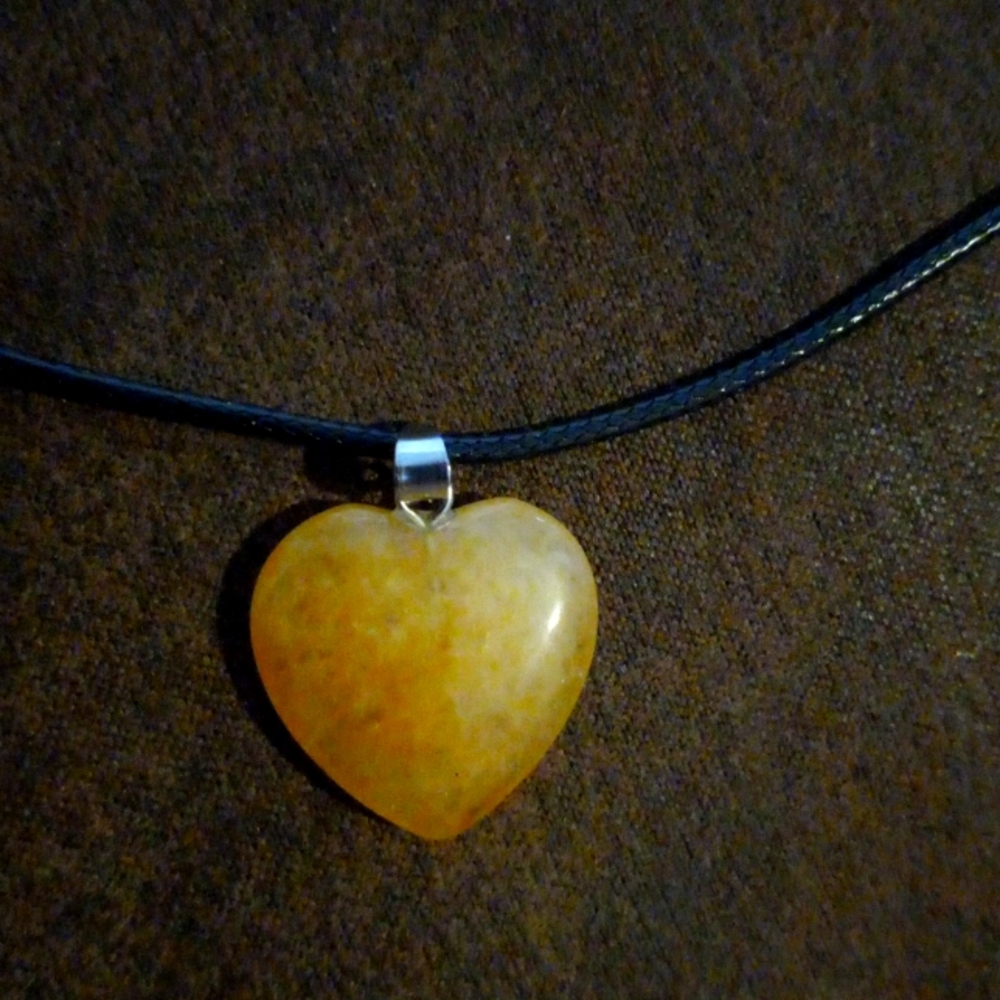 Heart ♥ shaped pendant necklace